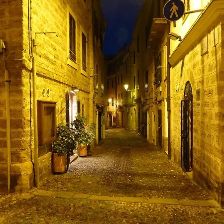 شقة Hillary S Loft Charming Stone In Old Town *