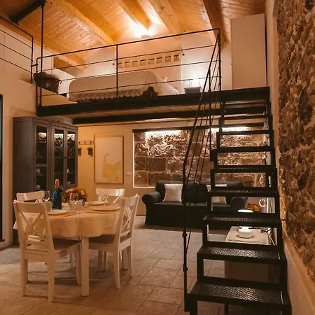 Hillary S Loft Charming Stone In Old Town *