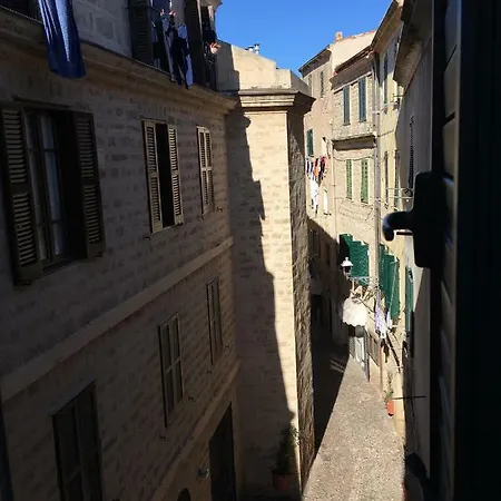 شقة Hillary S Loft Charming Stone In Old Town