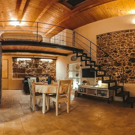 Hillary's Loft Apartman