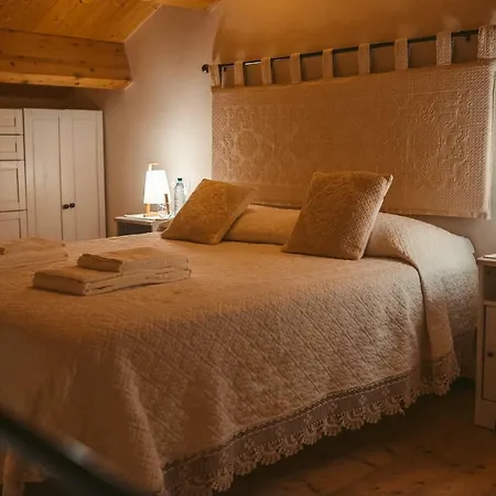 Hillary's Loft Apartman *