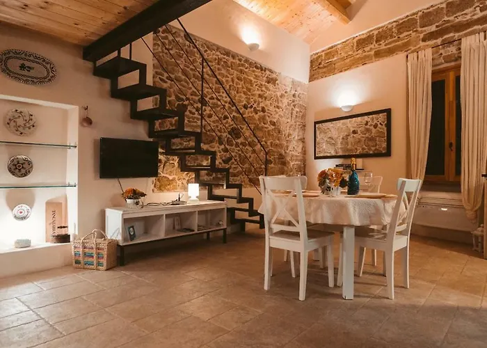 Hillary's Loft アルゲーロ