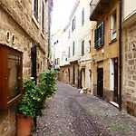 Apartman Hillary S Loft Charming Stone In Old Town Alghero