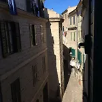 Apartman Hillary S Loft Charming Stone In Old Town