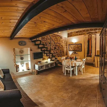 Apartman Hillary S Loft Charming Stone In Old Town *
